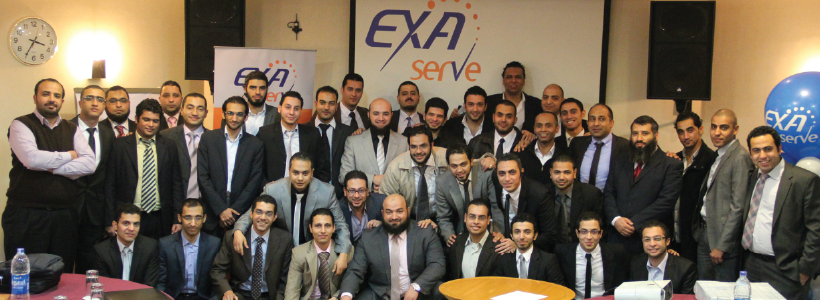 فريق عمل شركة إكساء هوست